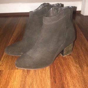 Chinese Laundry Booties Size 9.5